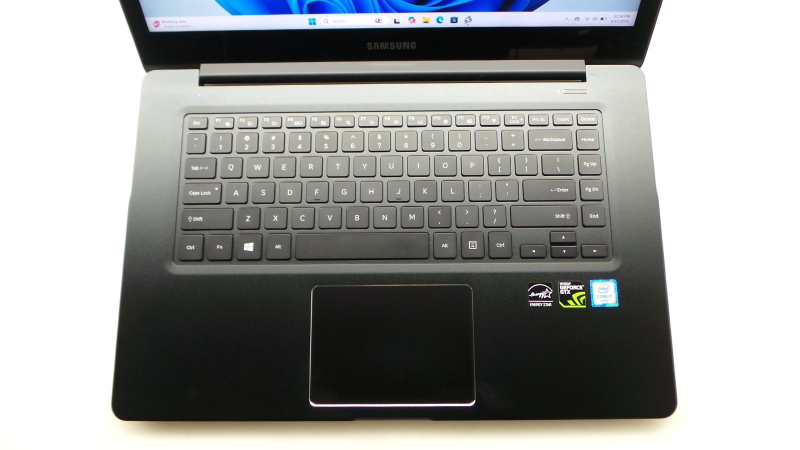 Samsung Notebook NP940Z5L | 15.6″ | i7-6700HQ | 8GB 256GB SSD | Touchscreen