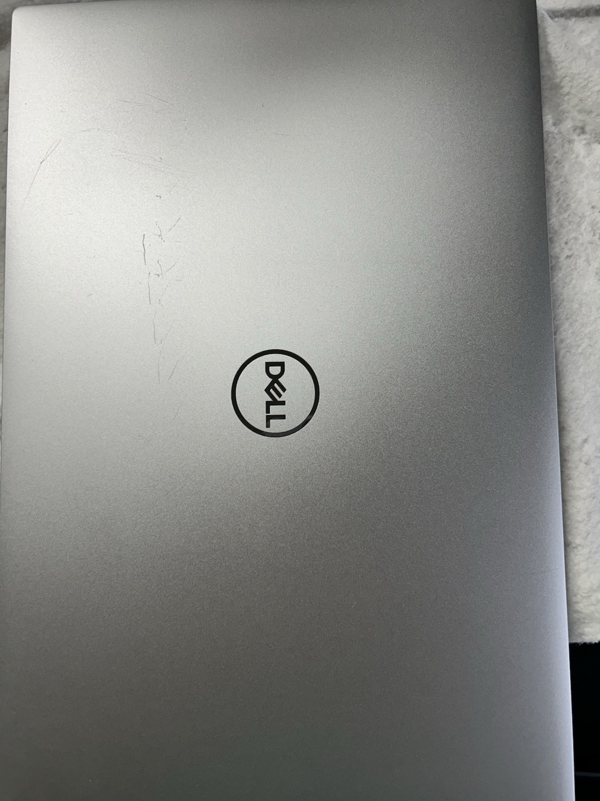 Dell XPS 15.6″ FHD 512GB SSD Intel Core i7 11800H 16GB RAM NVIDIA 3050 Ti 4GB