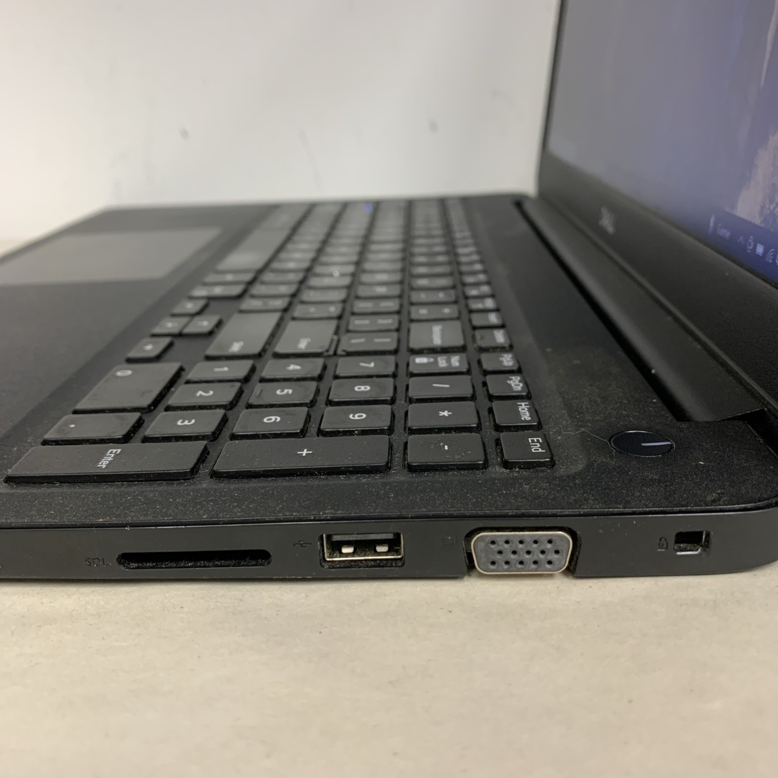 Dell Latitude 3500 i7-8565U 8GB RAM 256GB SSD Win10 Pro | READ DESCRIPTION