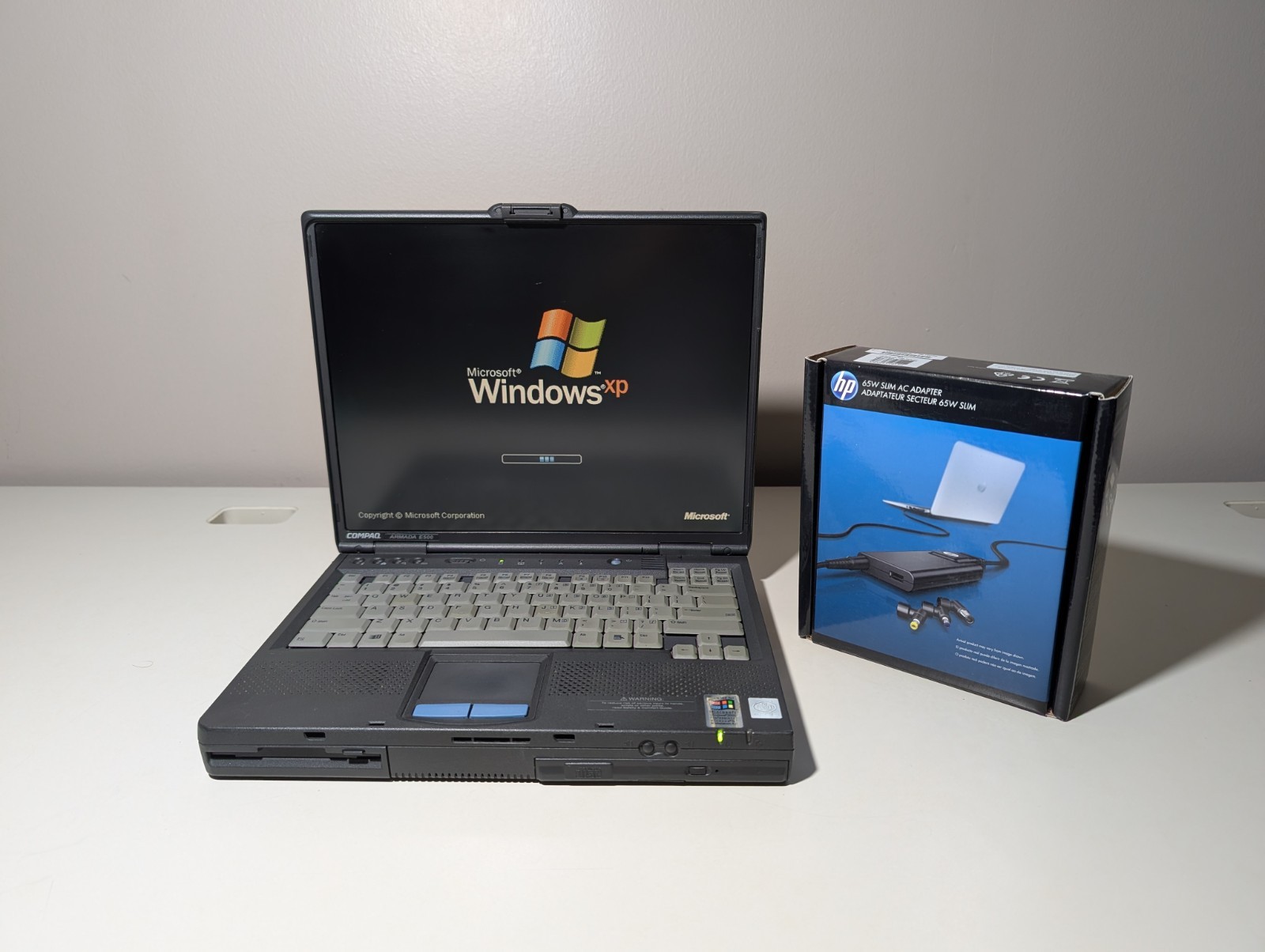 15″ Compaq Armada | Pentium III 512MB 80GB HDD | Win 98 + XP Vintage 1999 Beauty