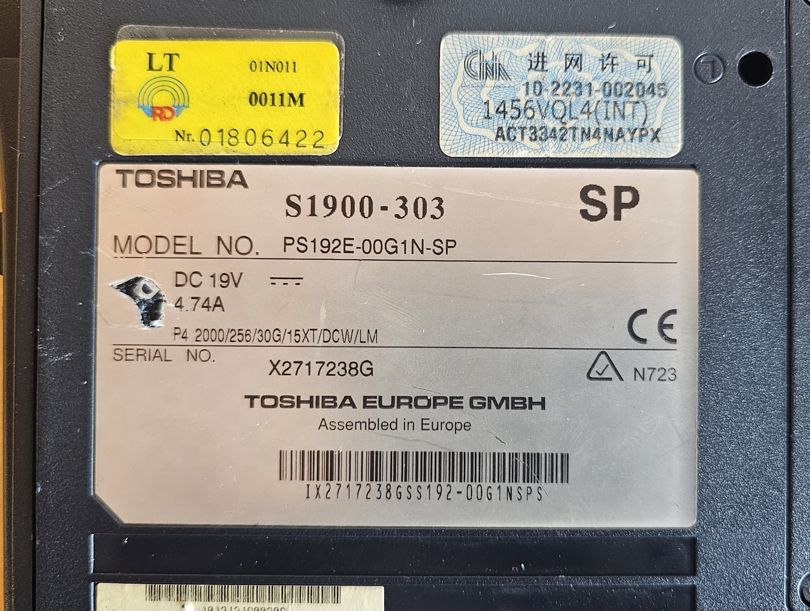 ToshibaS1900 Intel Pentium 4 Ati Radeon Windows 98/XP DualBoot PC