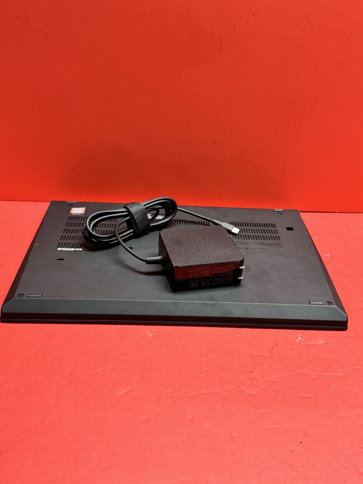 Lenovo ThinkPad T490 14” (256GB SSD 8th i5- 1.6GHz 16GB RAM) Touch screen