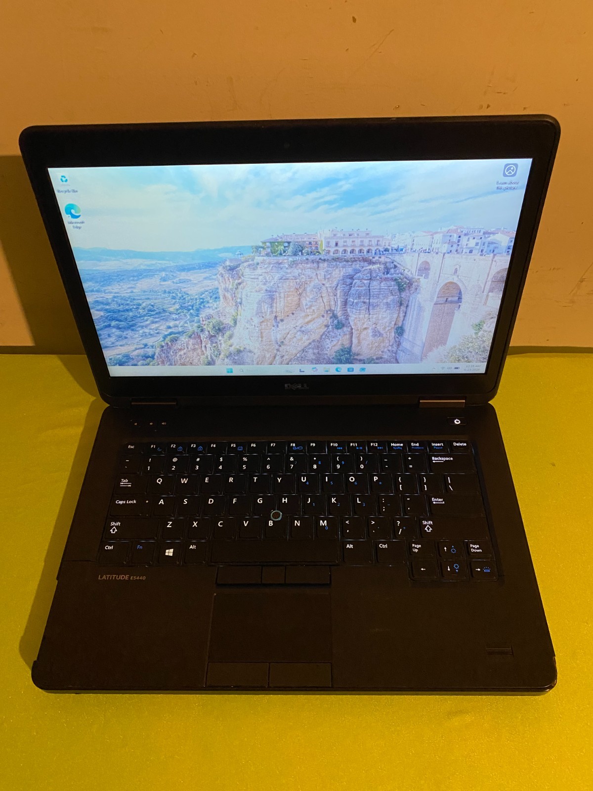 Dell Latitude E6540 14” i5-4300m 2.90ggz 8GB RAM,256gb SSD Win 11 Dvd Hdmi