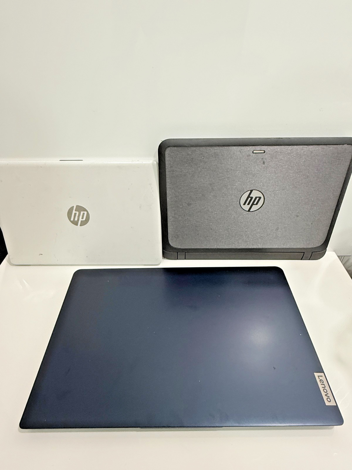 Bulk Tech Clearance Lot (3) Mixed PC Laptops Sold Strictly For Parts / Repair HP