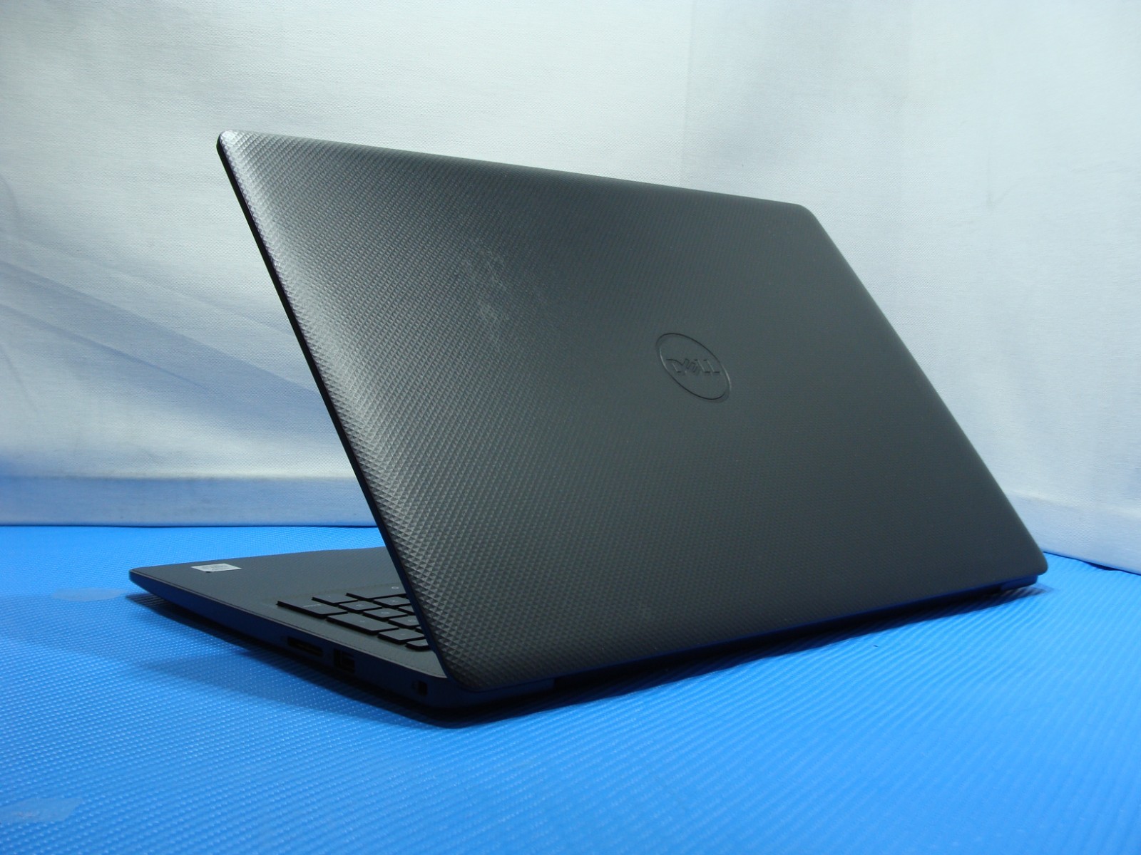 Dell Vostro 3590 15.6″ HD Core i3-10110U 2.1GHz 4GB 128GB SSD Win11Home +Charger