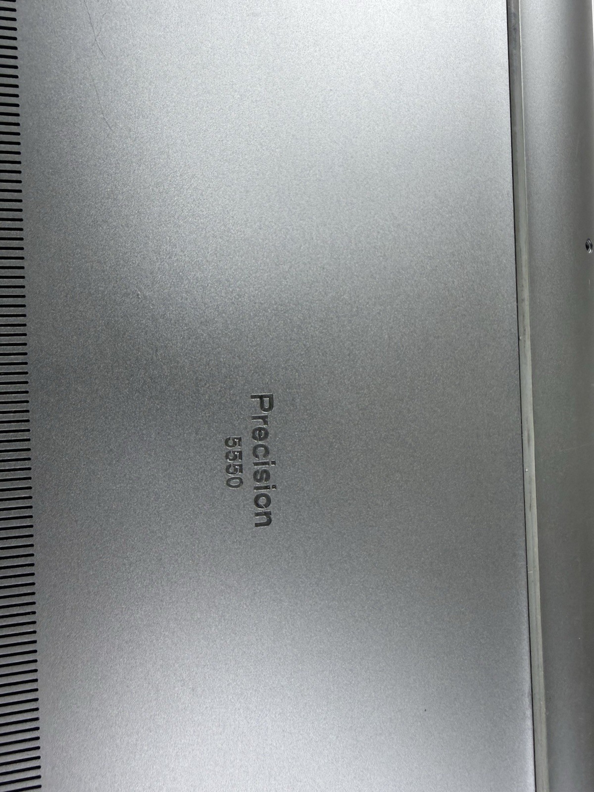 DELL PRECISION 5550 I7-10875H 512GB 16GB NVIDIA T2000 WIN 11 PRO NO BATTERY