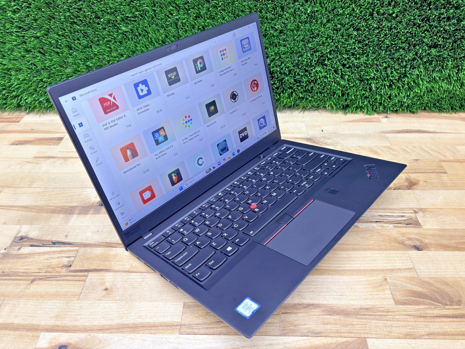 Lenovo ThinkPad X1 Carbon Gen 6 Intel i7-8th Gen 16GB RAM 256GB SSD Win 11 Pro*