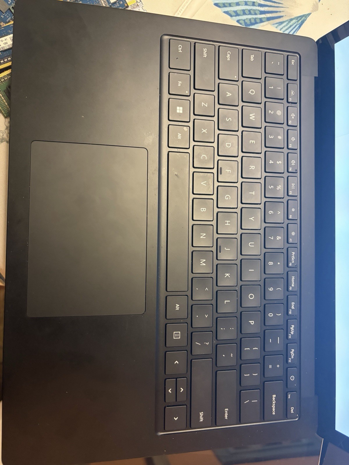 Microsoft Surface Laptop 4 Model 1951 13.5 8GB 512GB SSD