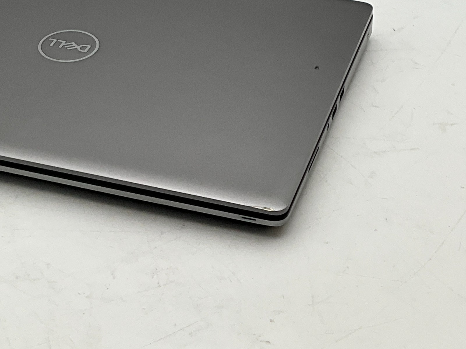 DELL Precision 7560 i7-11850H 2.50 32GB 1tb T1200 15.6″ WIN11 laptop C5F57M3