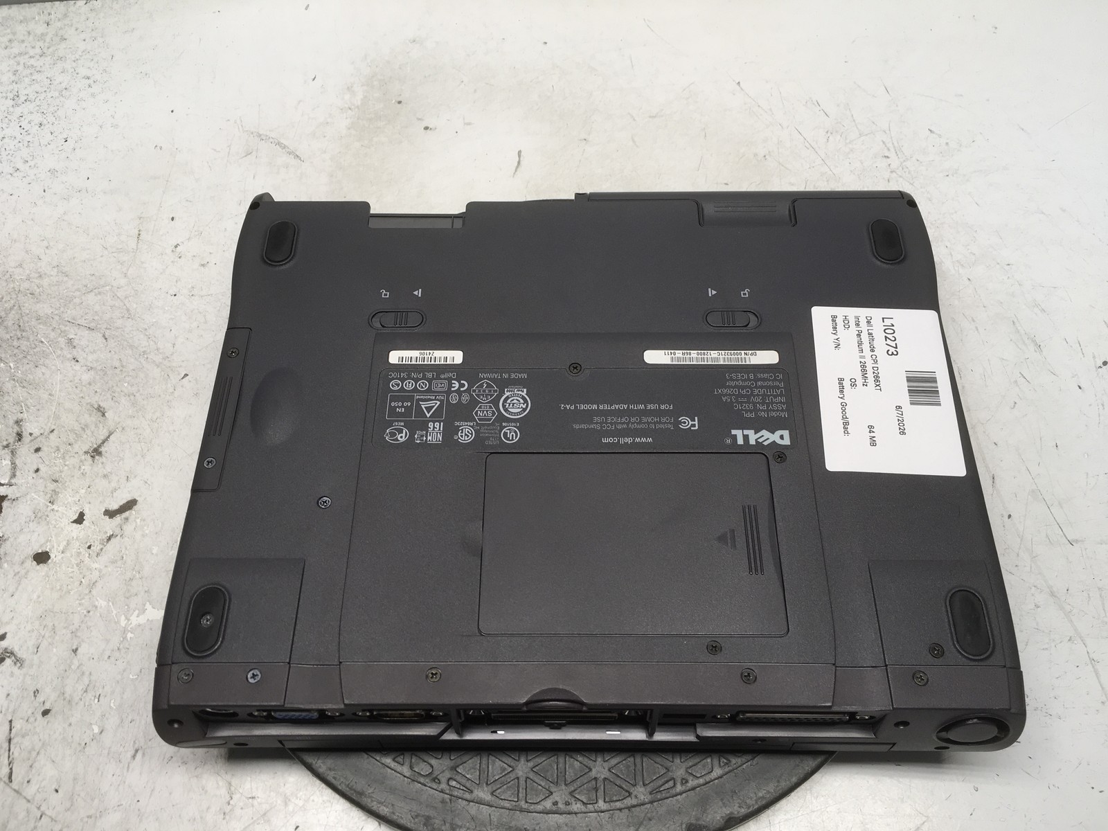 Dell Latitude CPi D266XT Intel Pentium II 266MHz 64 MB NO HDD No Batt