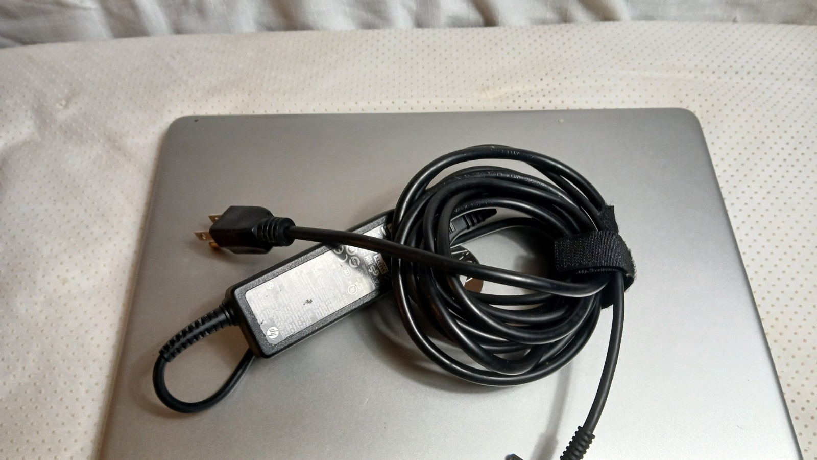 HP LAPTOP 14 4GB/DK0095NR
