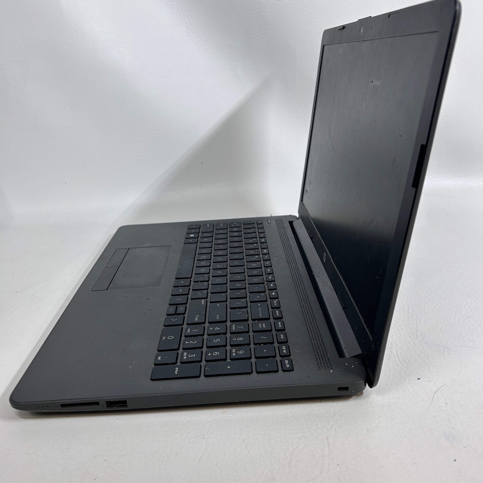 HP NoteBook 255 G7 15.6″ 3020e 1.2GHz 4GB RAM 128GB SSD