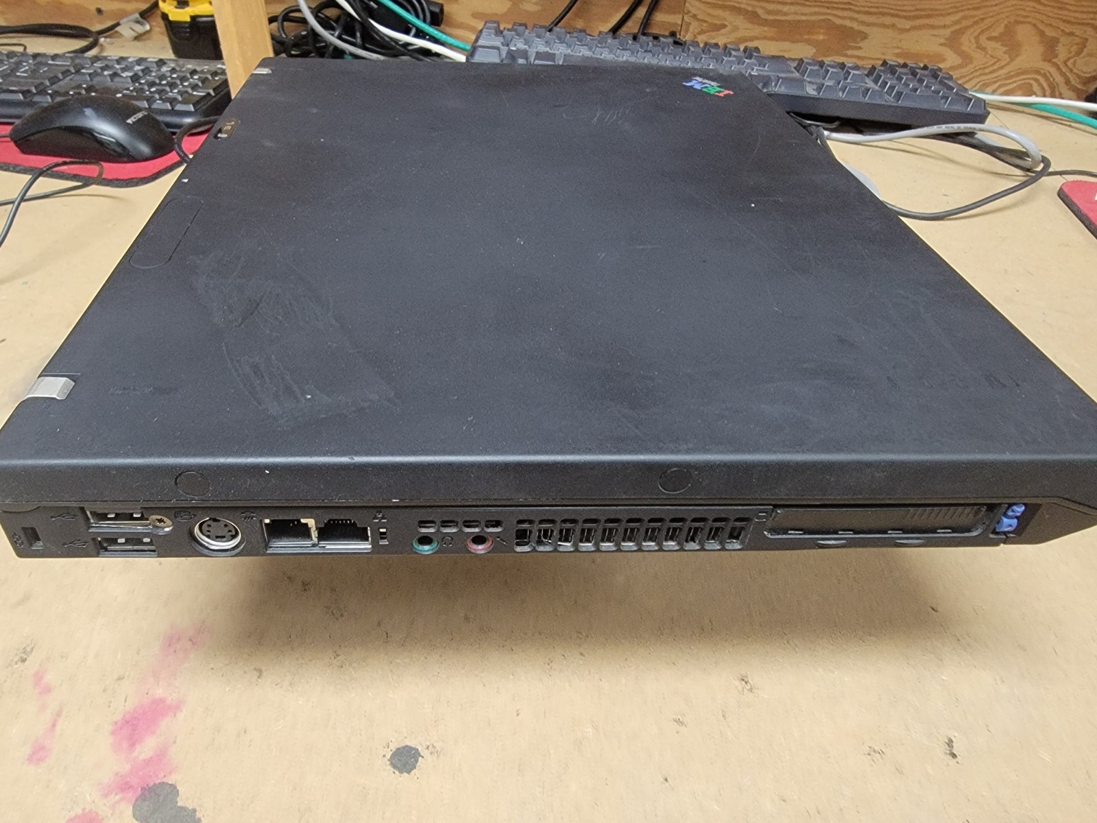 IBM Thinkpad 15″ T43 – Pent M 2.00Ghz – 1GB Ram – NO HDD NO BATTERY – FOR PARTS