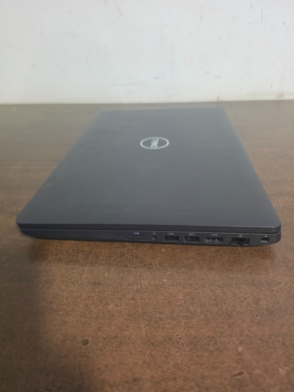 Dell precision 3541 9th Gen i7 8GB 15.6 Laptop – For Parts Not Working