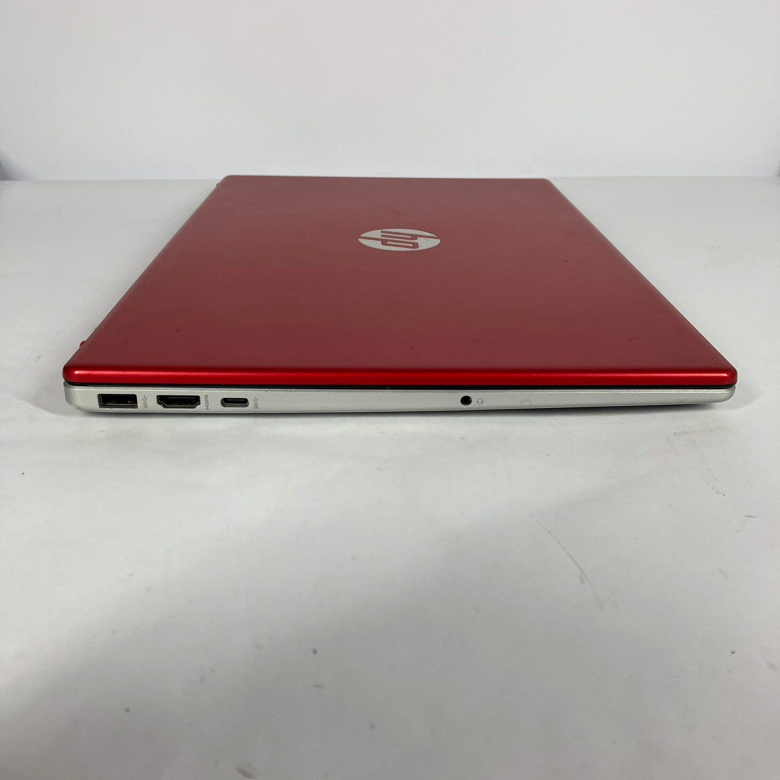 Broken HP Laptop 15-FD00083WM 15.6″ N200 1.0GHz 8GB RAM 128GB SSD Missing Keys