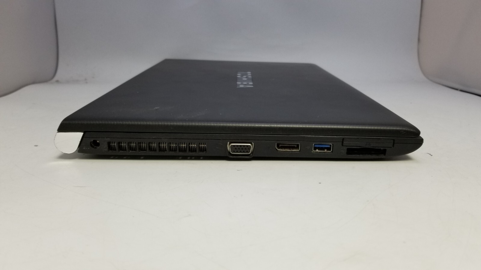 Vintage Lenovo ThinkPad R31 Pentium III-M @1.13GHz 248MB RAM NO HD NO OS