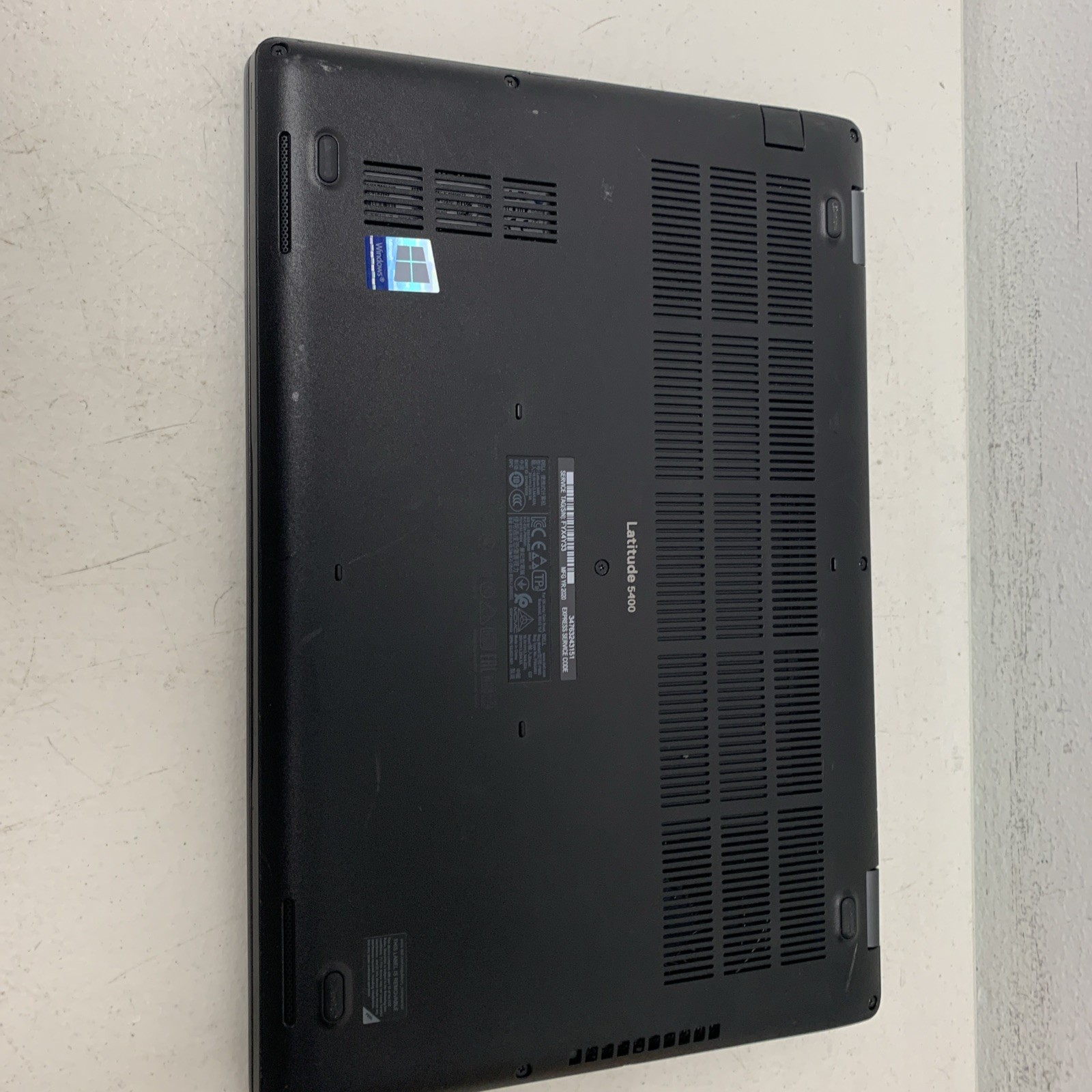 Dell Latitude 5400 14″ i7-8665U@1.9GHz, 12GB RAM, 256GB Ssd Win 11 Pro *