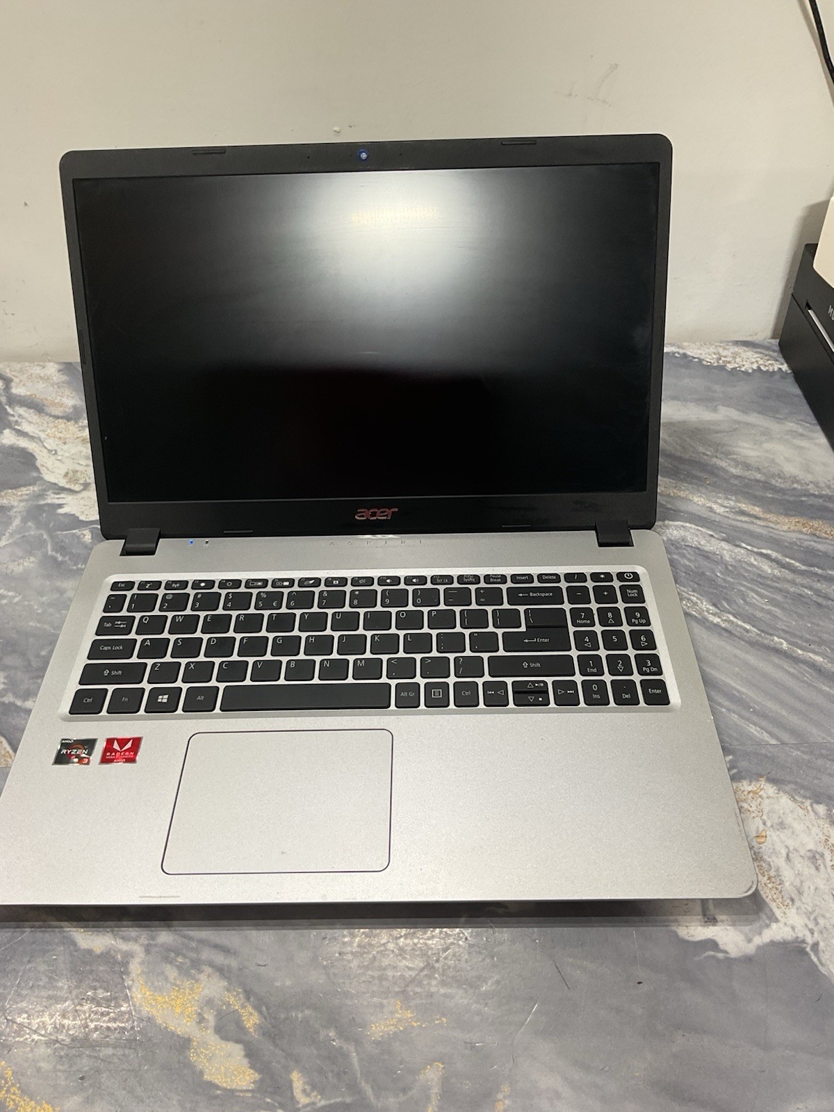 Acer Aspire 5 N19C3 15.6″ Ryzen 3 Radeon Graphics Laptop For Parts ONLY