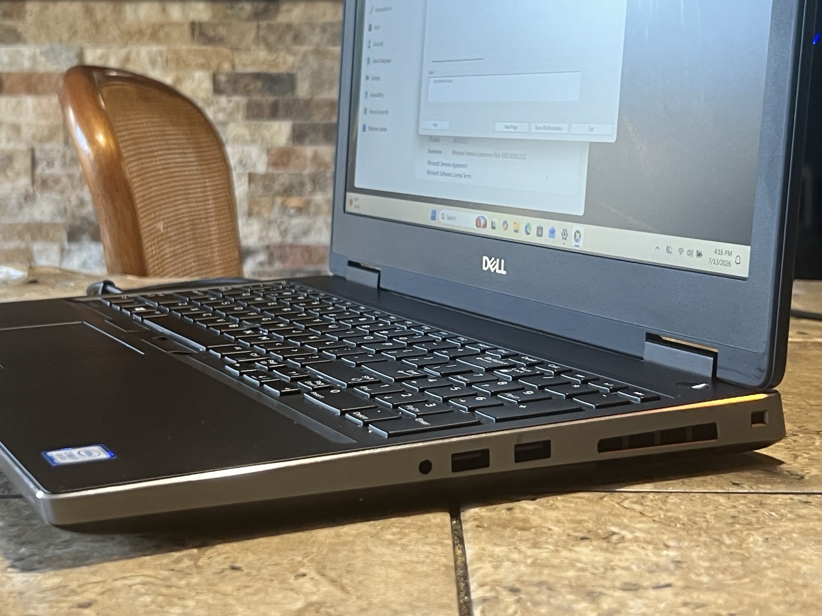 Dell Precision 7530 15.6″ Intel i7-8850H 16GB 512GB SSD Pro WX 4150 Win11