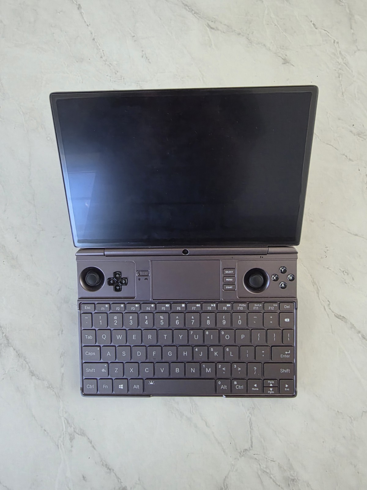 GPD WIN Max 2 10.1″ Win 11 Ryzen 7 6800u 32GB 2TB SSD Gray w/ Charger & Case