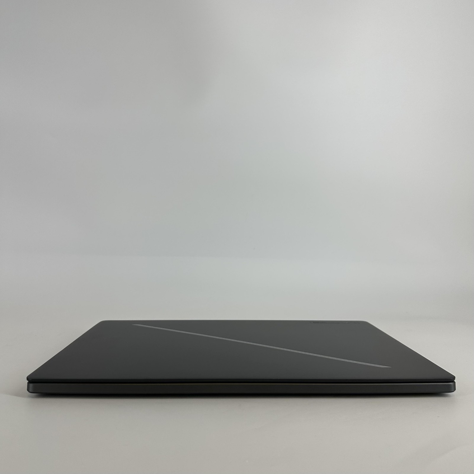 Asus ROG Zephyrus G16 GU605 240Hz QHD+ 2.9 GHz Ultra 9 285H 32GB 1TB RTX 5070 Ti