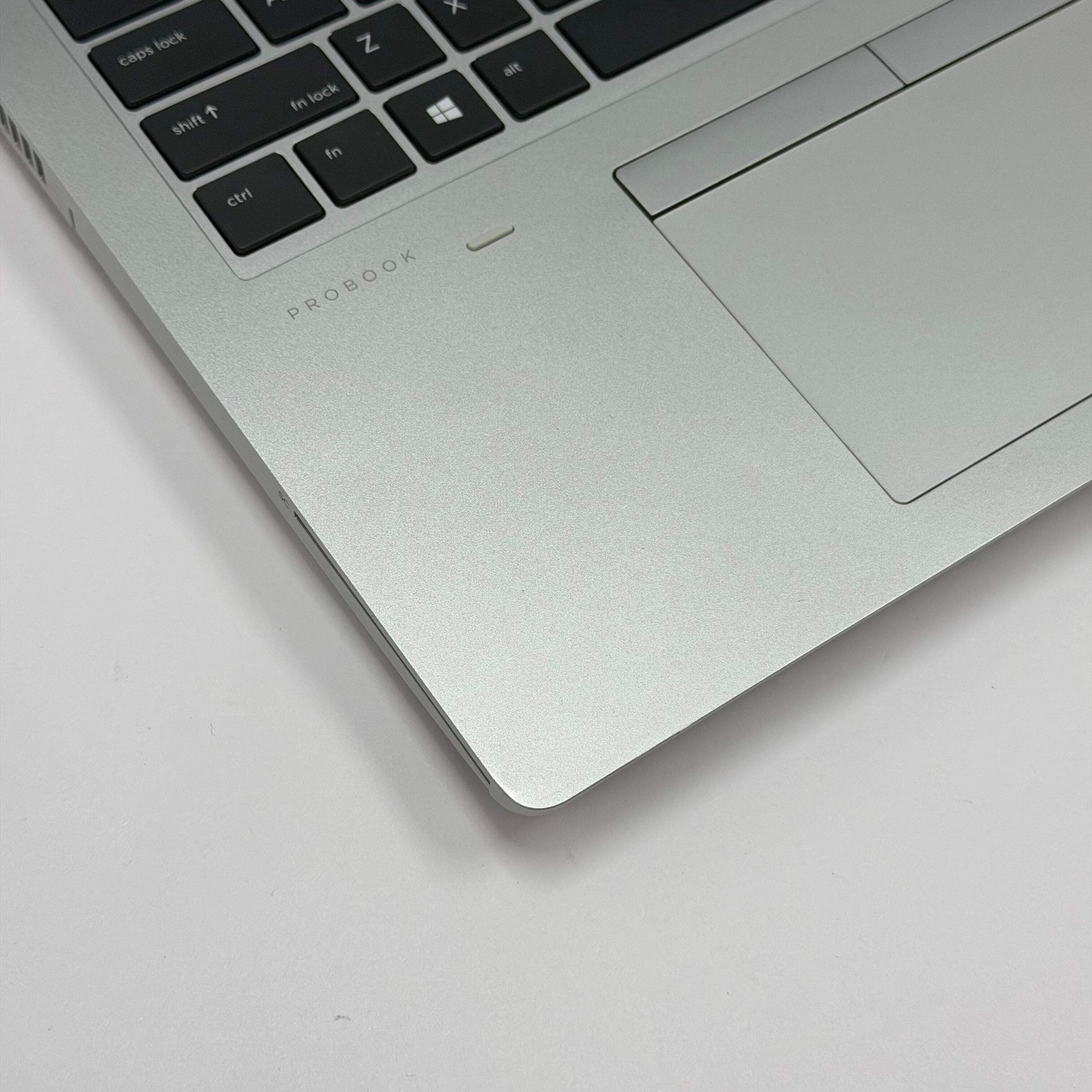Broken HP ProBook 650 G5 5PF37AV 15.6″ i7-8565U 1.8GHz No OS No RAM No SSD