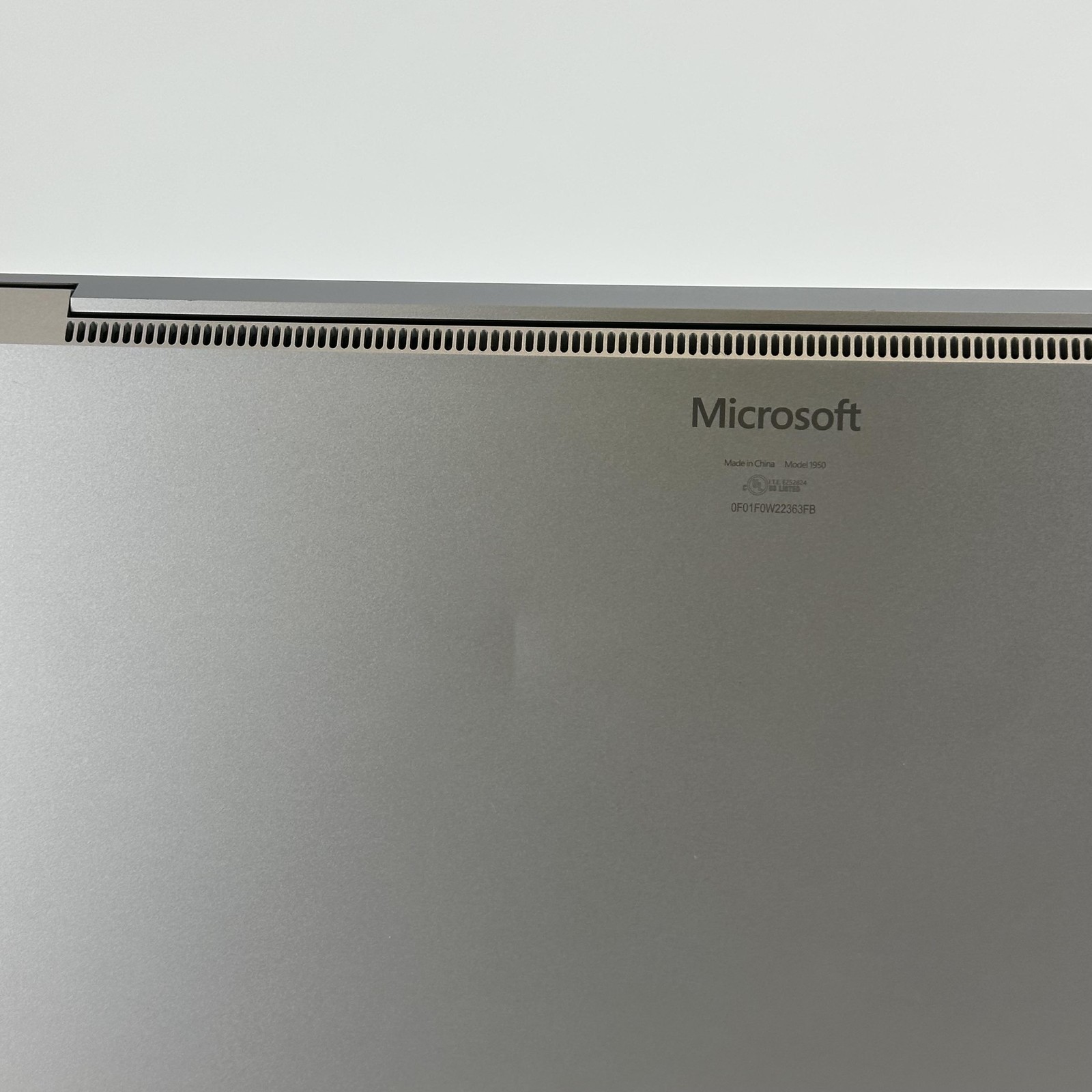 Microsoft Surface Laptop 5 13 2K TOUCH 2.6 GHz i7-1255U 16GB 512GB SSD Very Good