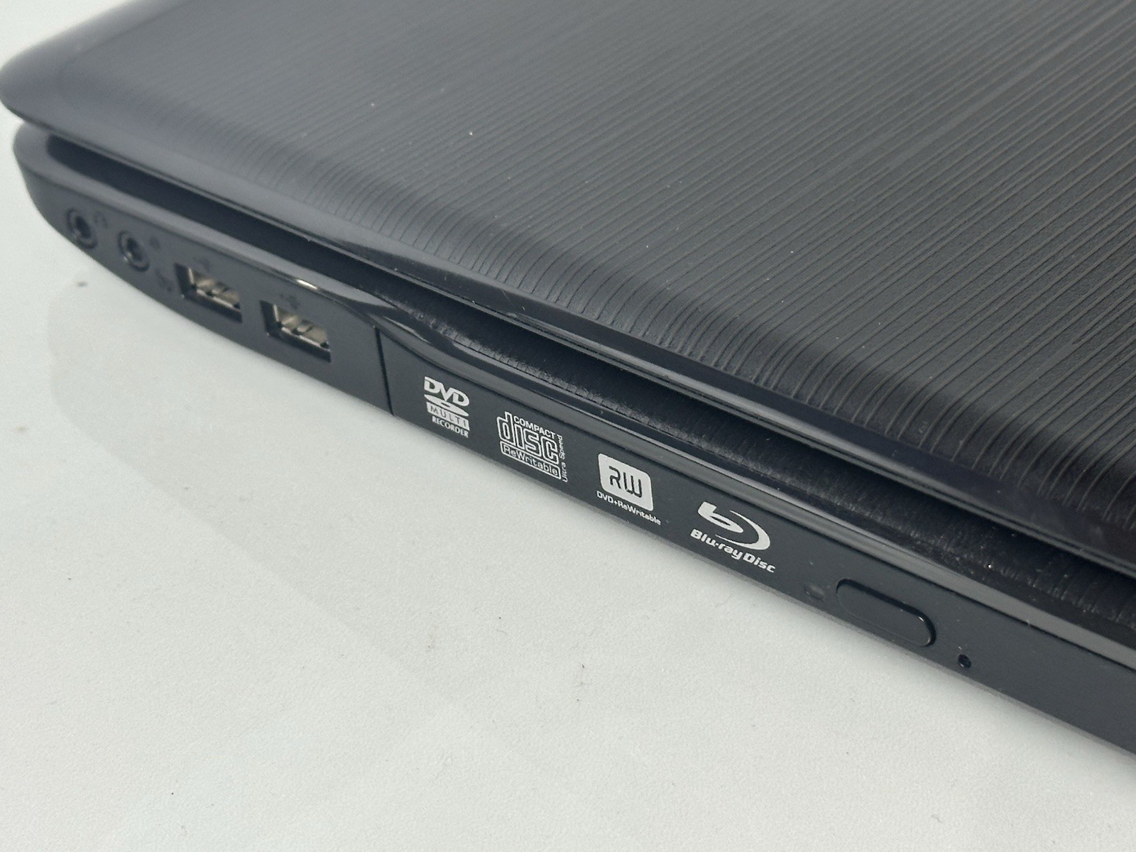 Toshiba Qosmio X770 17” i7-2670QM 8GB Boots BIOS No HDD OEM Charger VG+