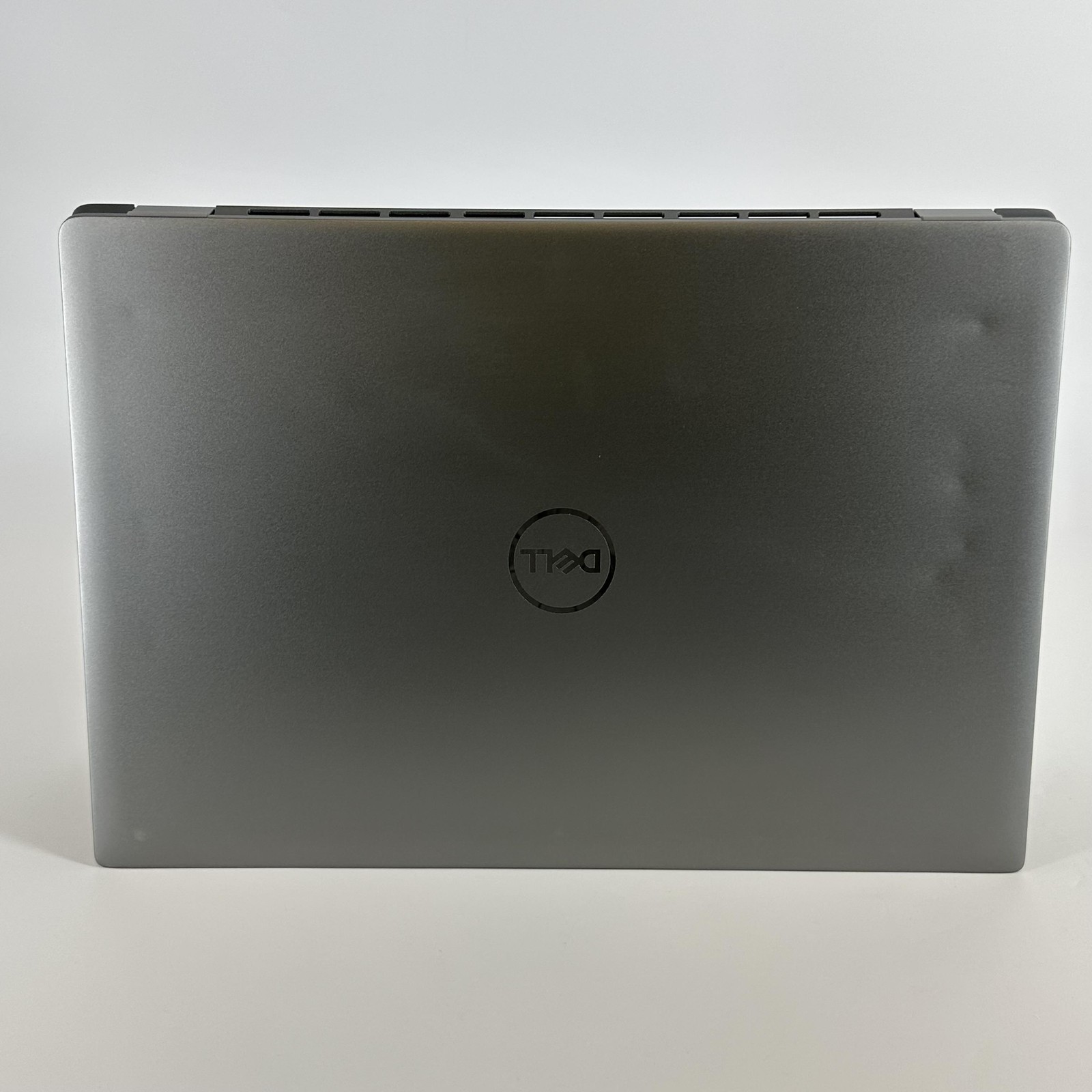 Dell Latitude 7640 16 Gray FHD+ 1.6 GHz i5-1345U 16GB 256GB SSD Good