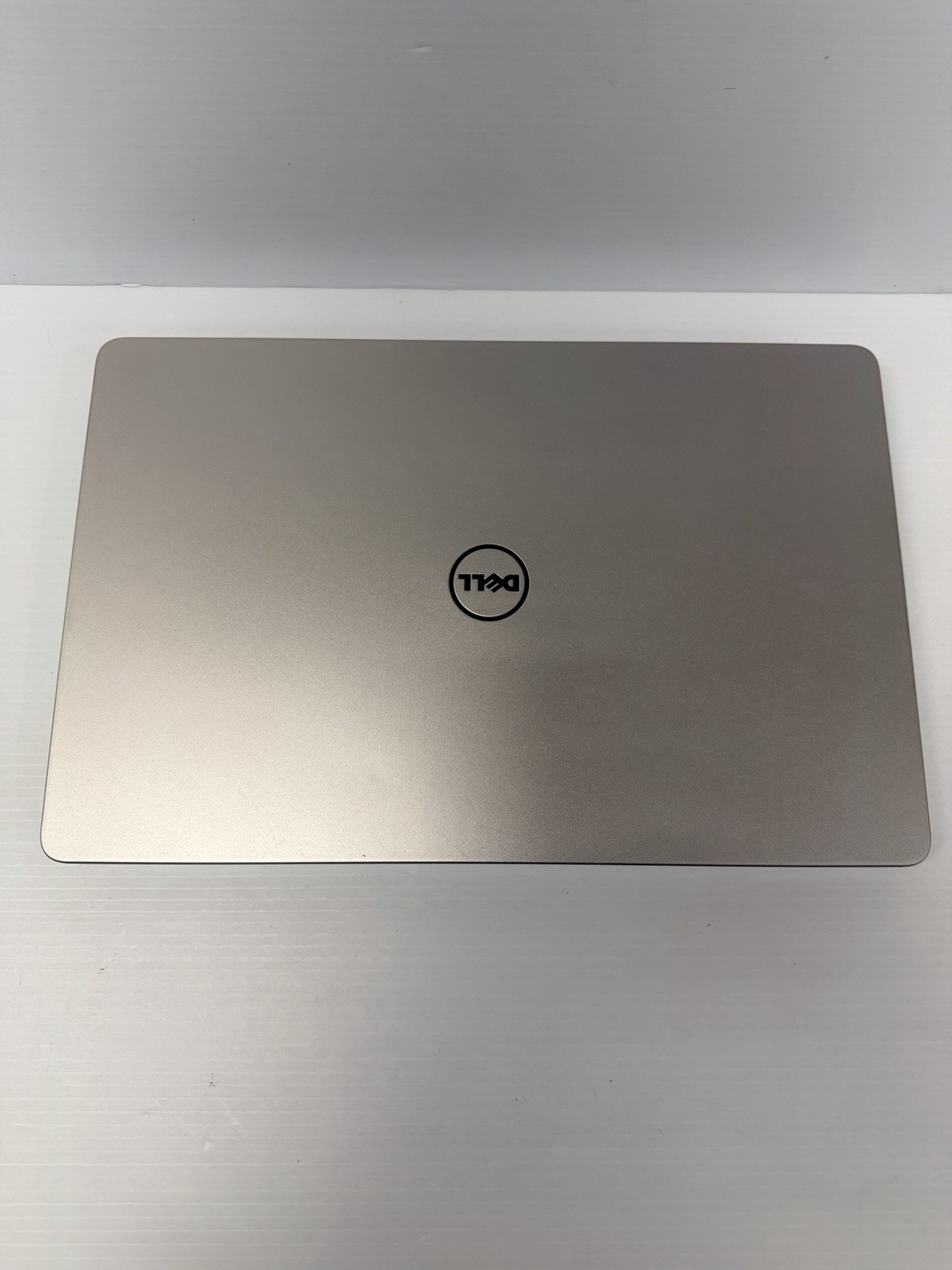 Dell Inspiron 17 7737 – Intel i5-4200U | 8GB RAM | 256GB SSD | 17.3″ | Win10
