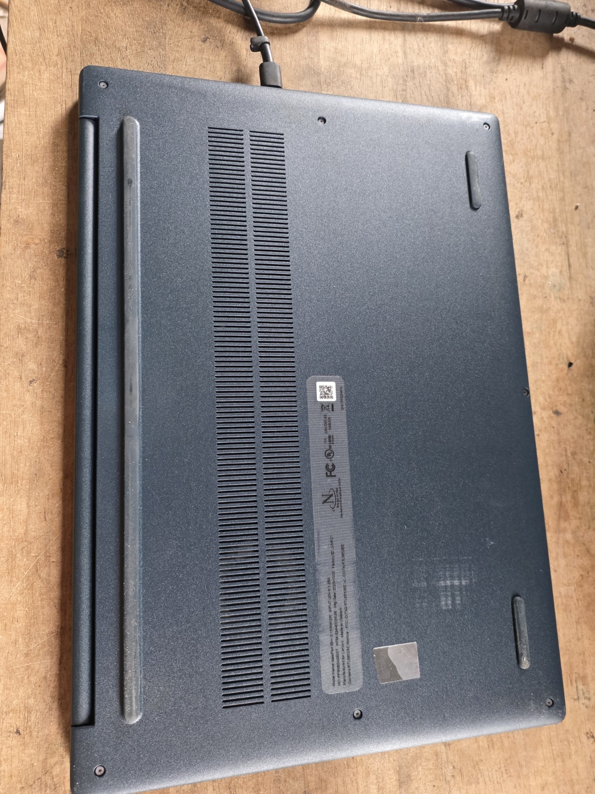 Lenovo IdeaPad Slim 3 15IRH10R 15.3″ FHD+ Touch Core 5 210H 16GB 1TB SSD Box