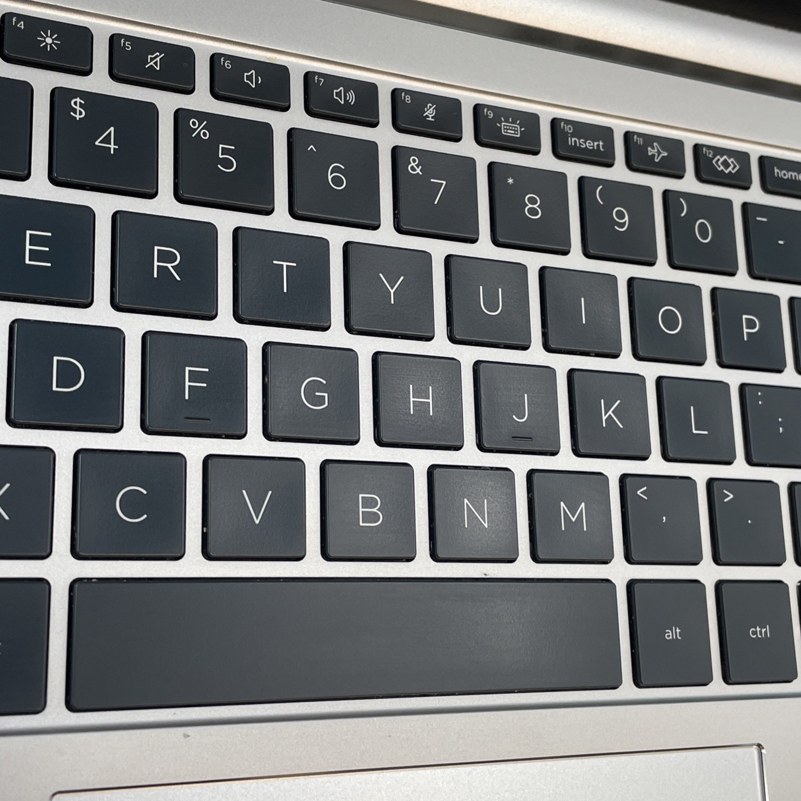 HP EliteBook 840 G10 | i5-1345U | 16GB RAM | 256GB SSD | NO OS | 70% BATT