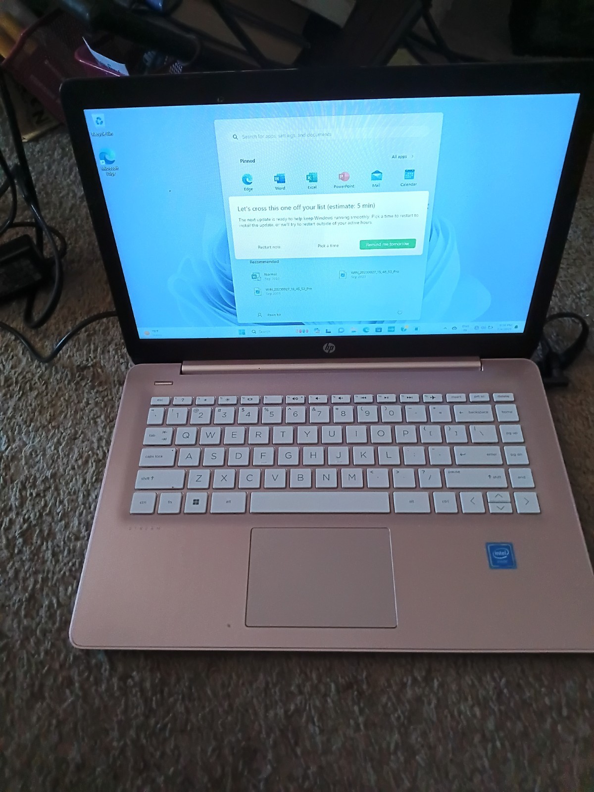 HP Stream 14-cb172wm 14″ (64 GB, Intel Celeron N4000, 1.10 GHz, 4 GB) Laptop…