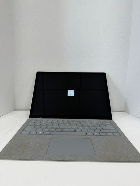 Microsoft Surface Laptop 2 i5-8250U 8GB RAM 128GB *Read Description*
