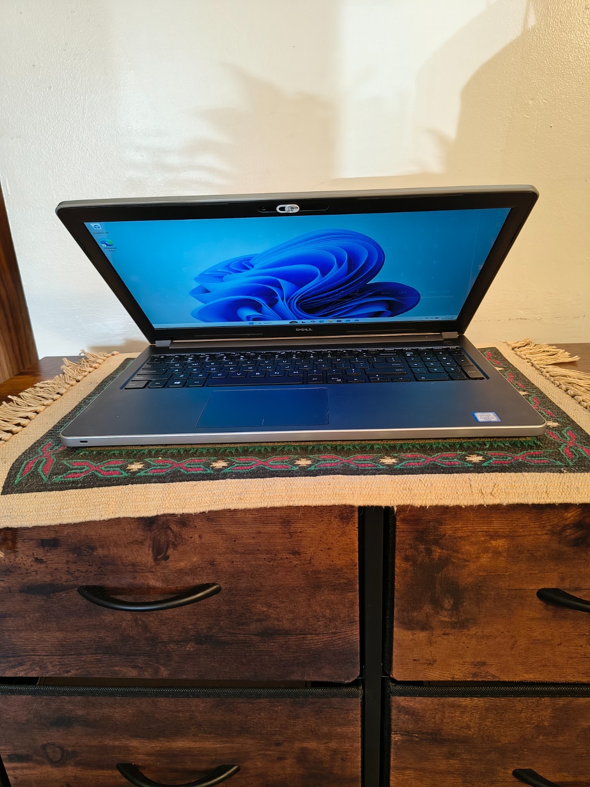 Dell Inspiron 15-5559 6th Gen i5@2.3Ghz 8GB 256Gb SSD Wn11Hm Touch/BkLt KB