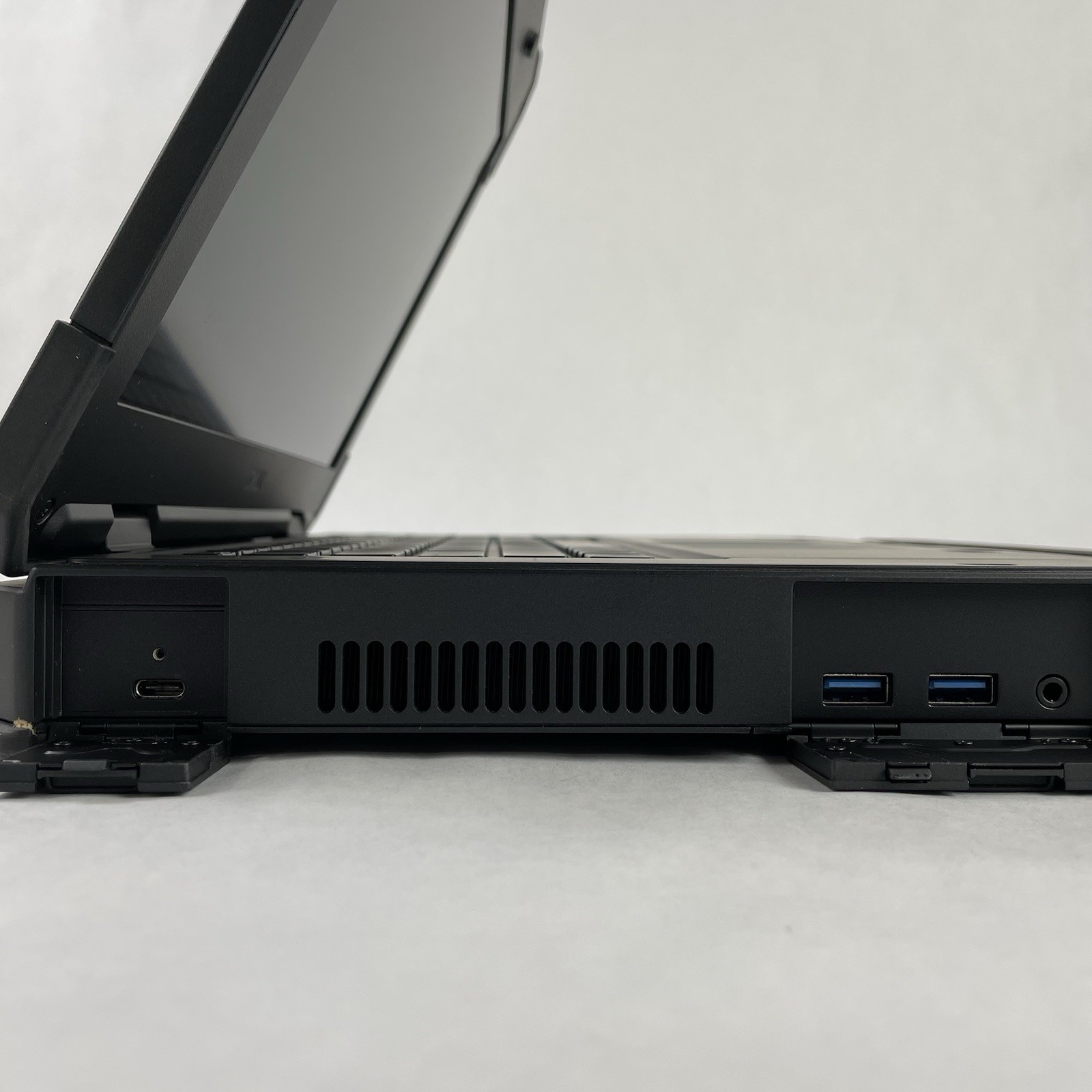 Dell Latitude 5424 14″ i7-8650U 1.90 GHz 16 GB RAM No SSD No OS No Batt RX450