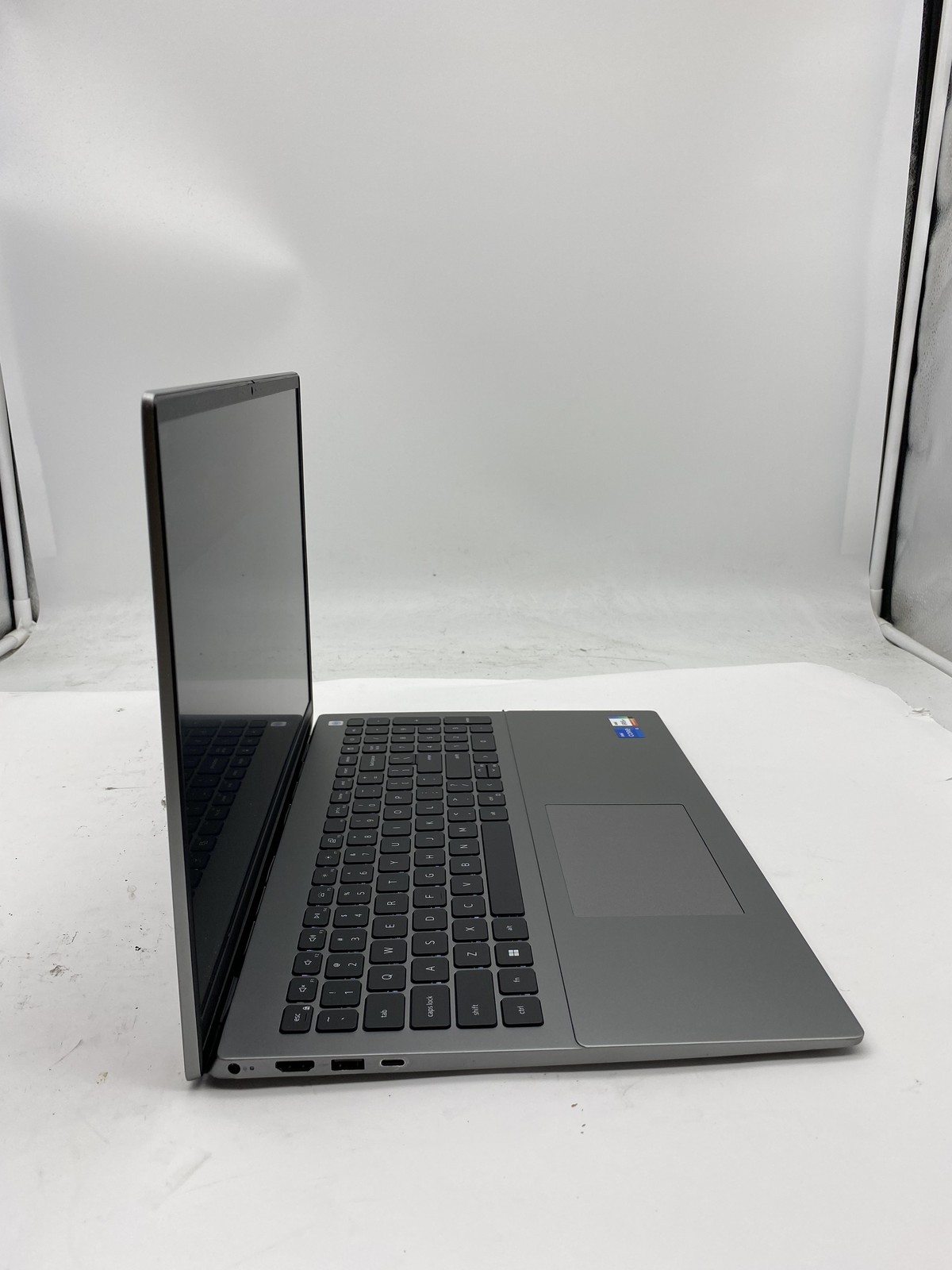 Dell Vostro 5620 Laptop Intel Core i5 1240P 1.7GHz 16GB RAM 256GB SSD W11P