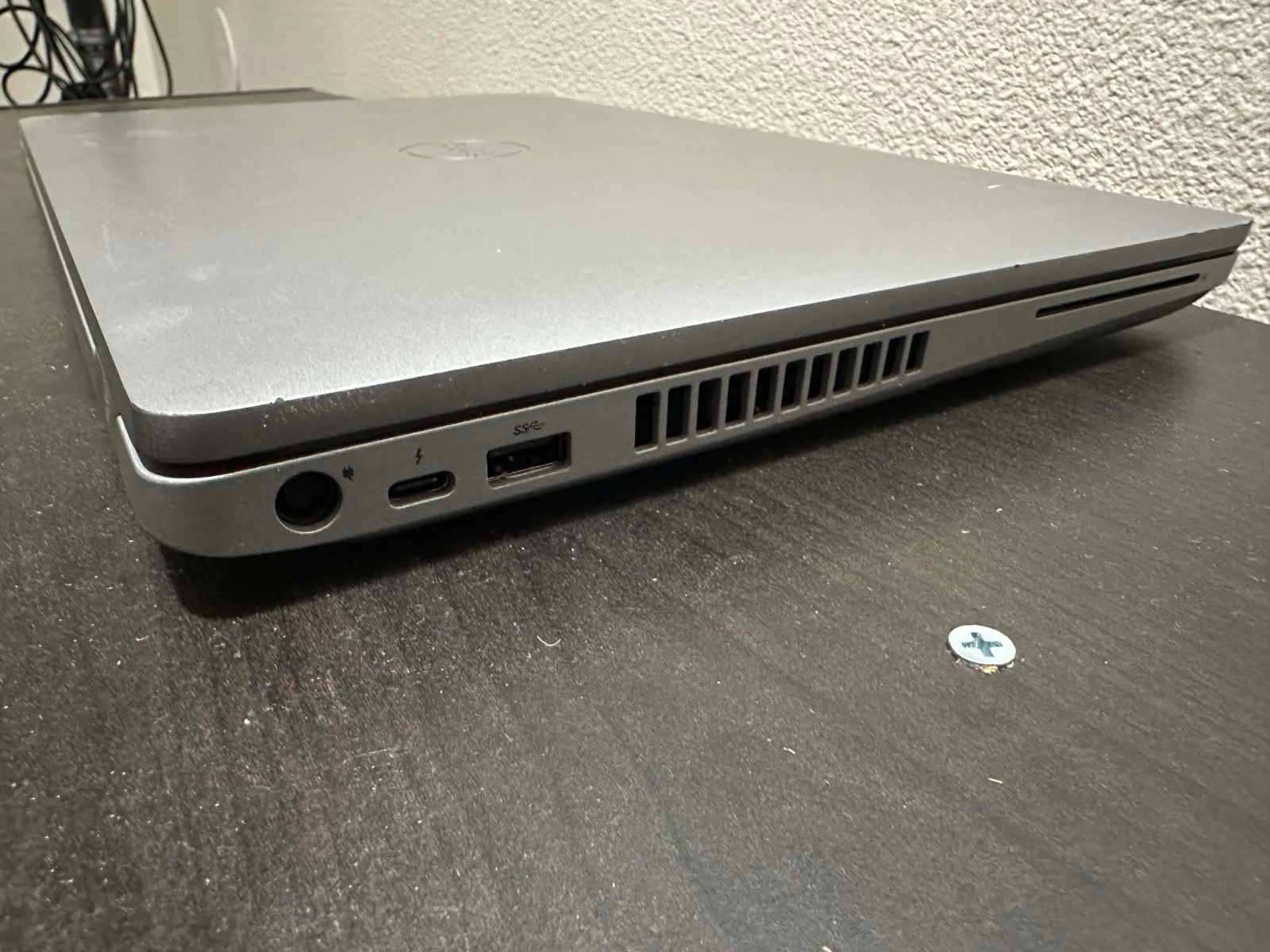 Dell Precision 3551 Laptop 6-Core i7 10th Gen. 16GB 256GB SSD Win11 Office2021