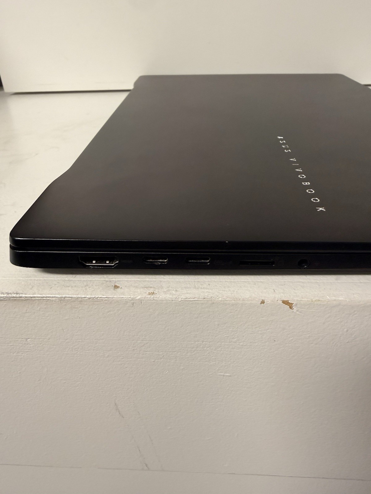 Asus VivoBook S14 14″ 3K OLED 120Hz – Ryzen AI 9 365 – 24GB RAM – 1TB SSD