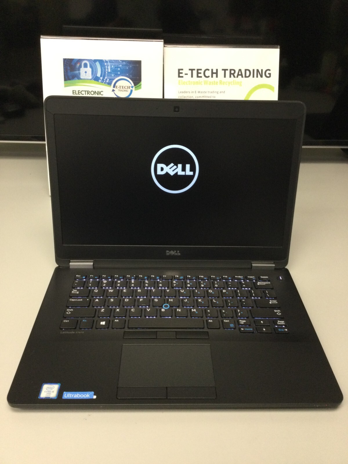Dell Latitude E7470 14″ 128 SSD Core i5 6th Gen 2.40GHz 8GB windows 11 pro