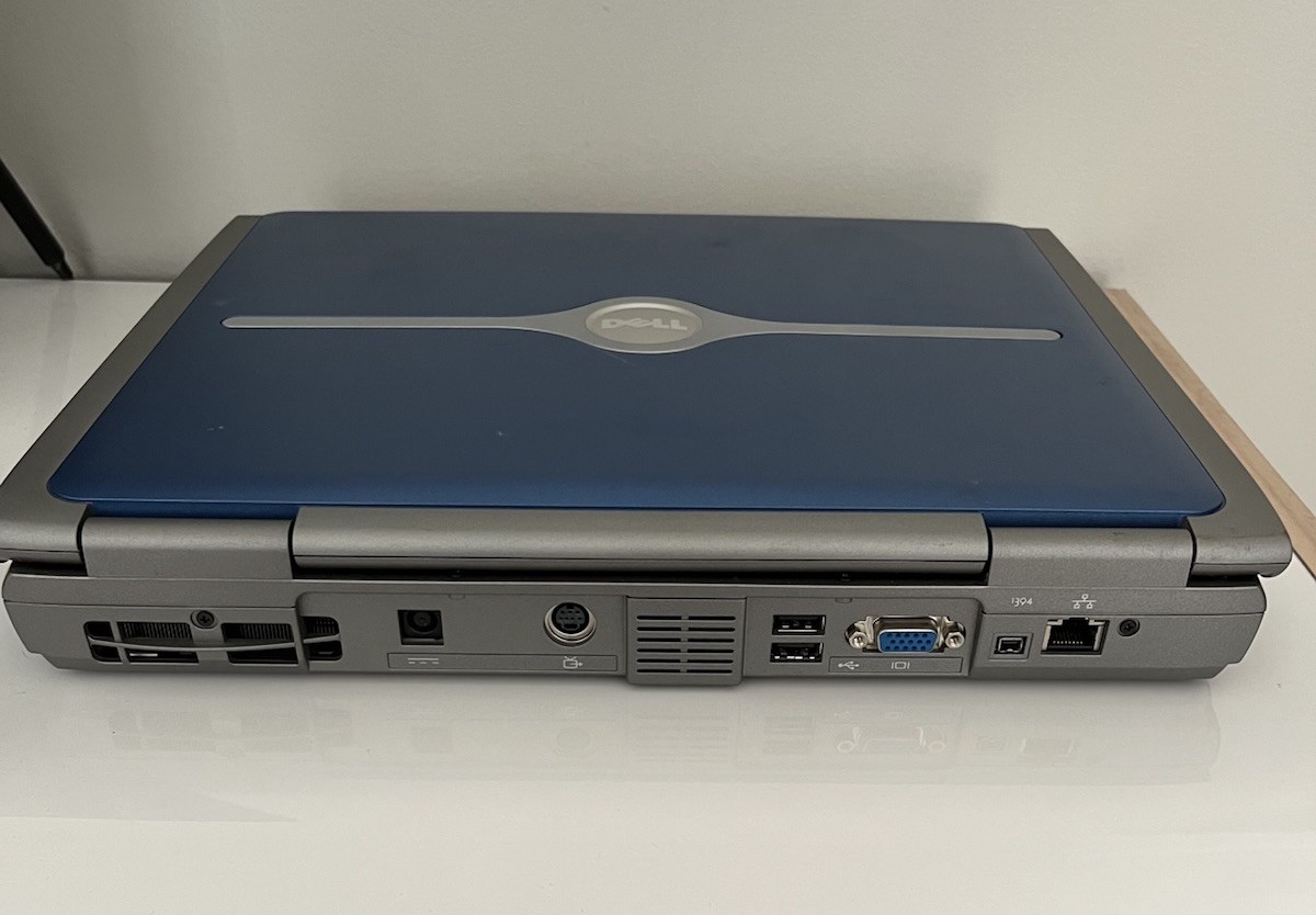 Dell Inspiron 5150 Laptop Intel Pentium 4 **DOES NOT TURN ON – FOR PARTS ONLY **