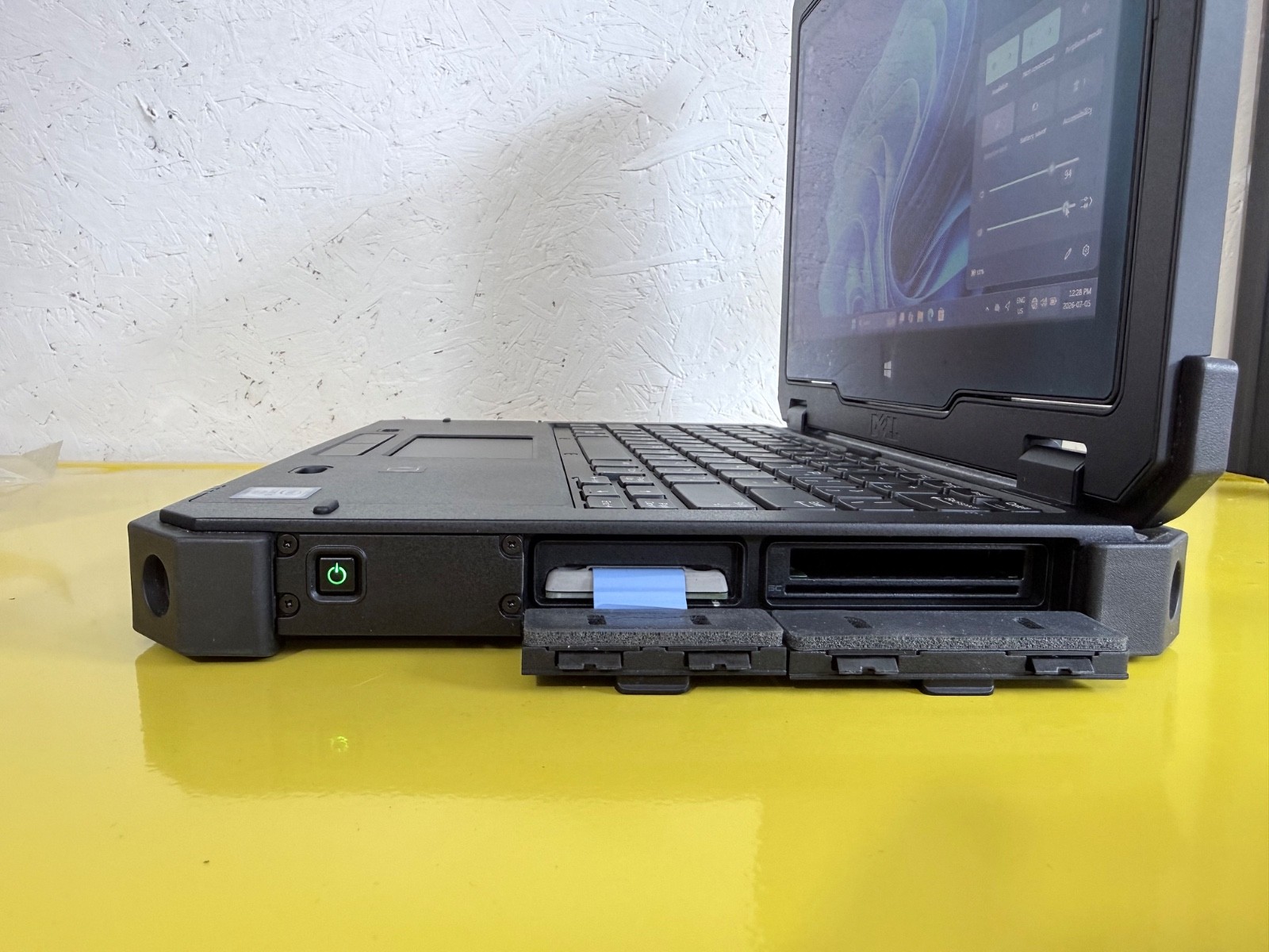 Dell Latitude 7214 Rugged Extreme Intel i5 6300U | 256GB SSD, 16GB RAM No Touch
