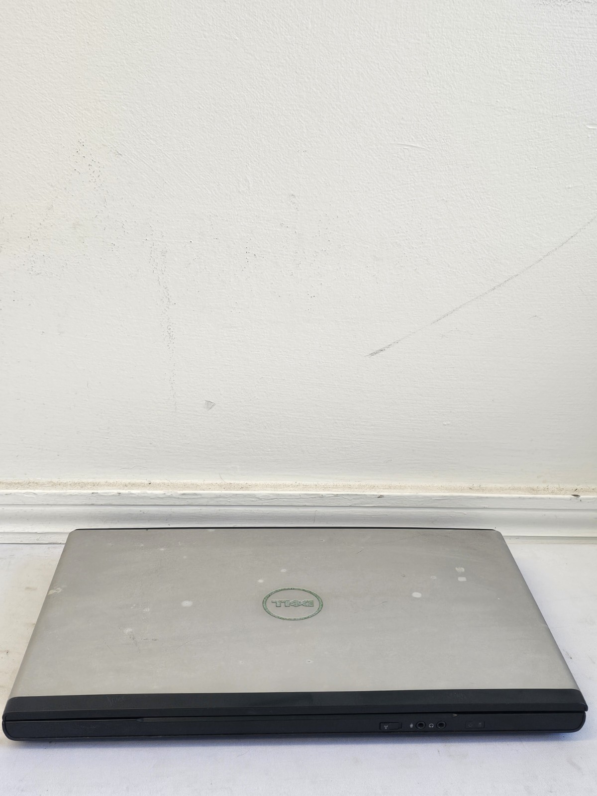 Dell Vostro 3500 Laptop – i3-M370 – 6GB RAM – 120GB SSD – BAD BATT – Windows 10