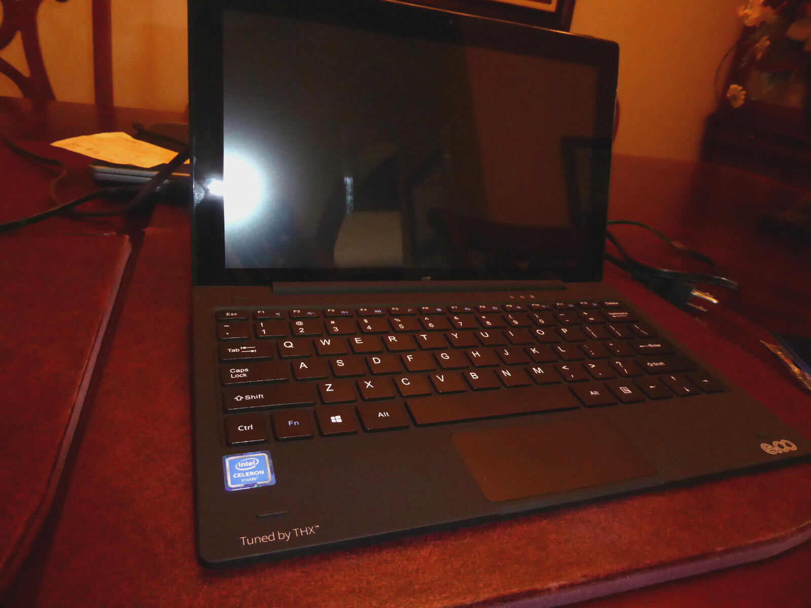 NEW Evoo 11.6″ Win10 Tablet Touch ScreenSeparatable Dock Keyboard 4GB 32GB HDMI