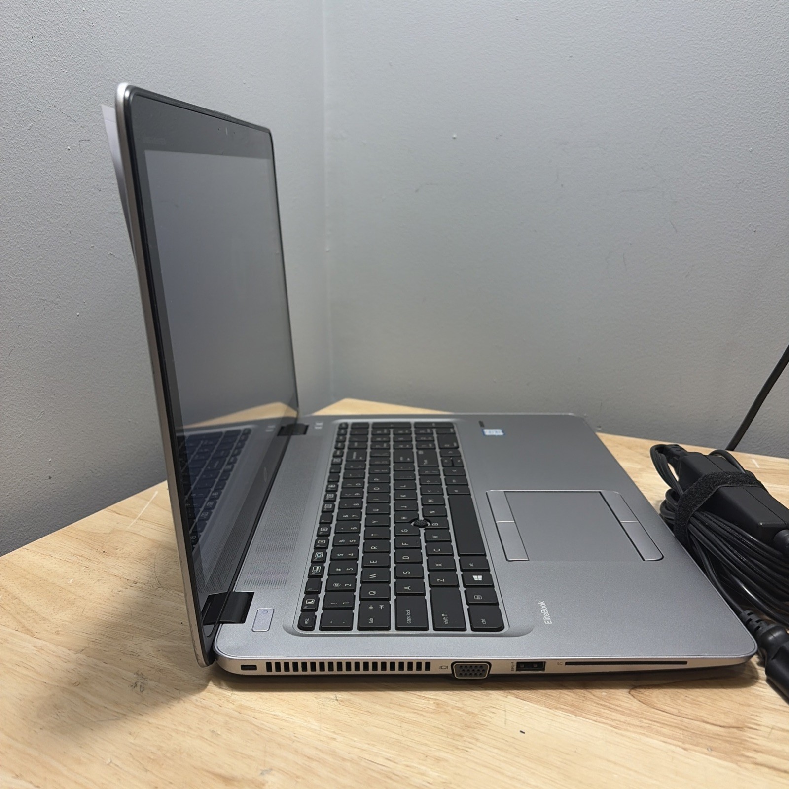 HP Elitebook 850 G4 Core i7-7500U 2.7GHZ 8GB, 256GB SSD, WCam, Touch, W11 Cord