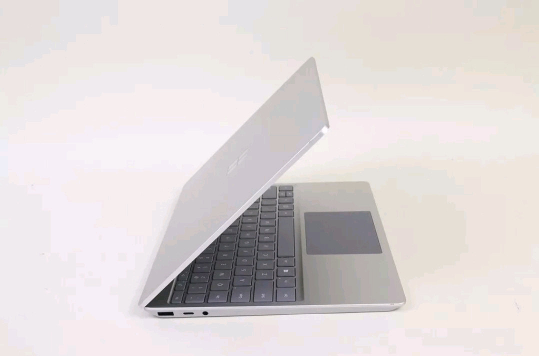 Microsoft Surface Go 12.4 inch (64GB, Intel Core i5 10th Gen., 1GHz, 4GB)…