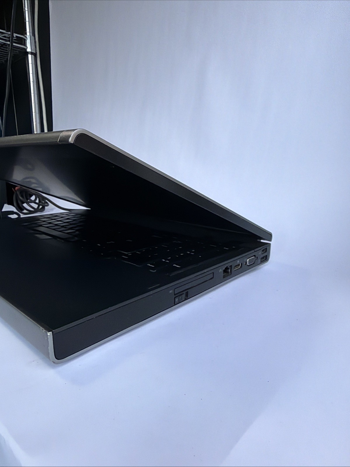 Dell Precision M6500 17” Win 7 Workstation i7 Quad, 8GB, Nvidia FX2800, 128gb