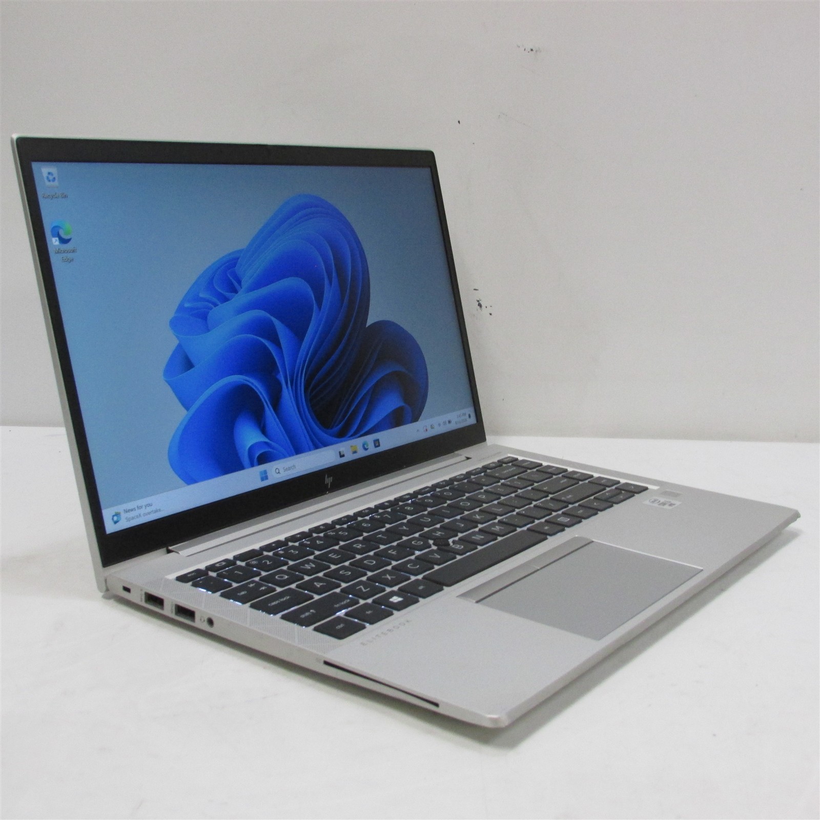 HP Elitebook 840 G7 i5-10310U 1.7GHz 16GB RAM 256GB NVME 14″ W11 Pro Touch DENTS
