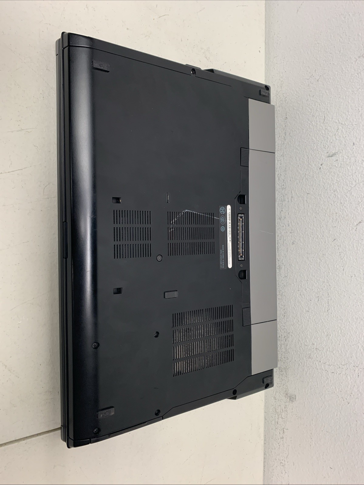 DELL PRECISION M4500 i7-Q740, 8GB RAM,256 GB SSD LINUX MINT