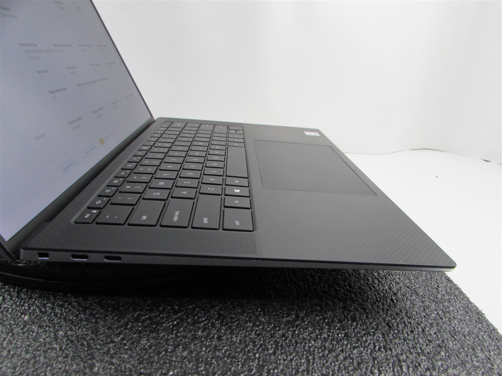 DELL PRECISION 5550 1920X1200 FHD CORE I7-10850H 512GB SSD 32GB RAM T1000 WIN 11